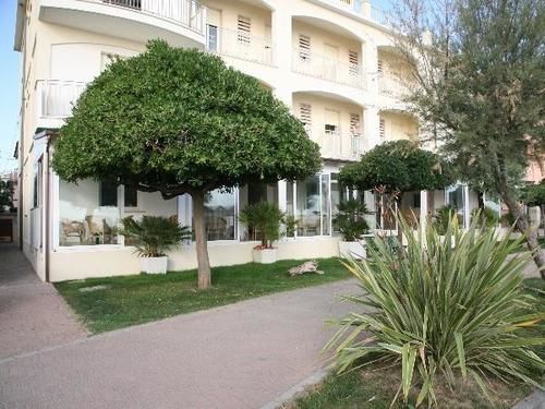 Hotel Toscana Marotta Exterior foto